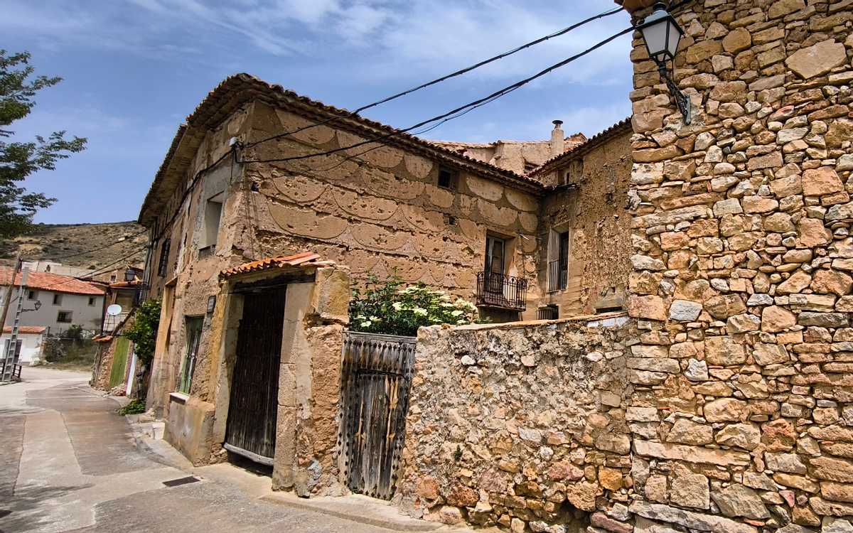 Preciosa y gran casa de pueblo para renovar