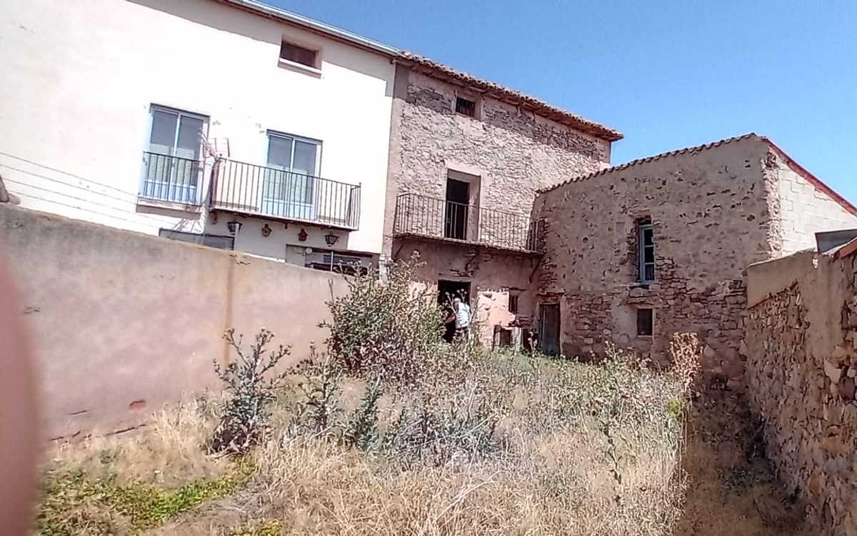 Fantástica casa en piedra natural para renovar