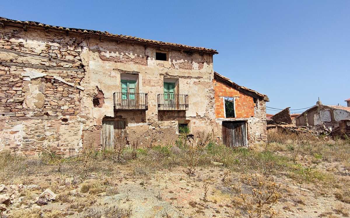 Old manor house to be completely renovated.